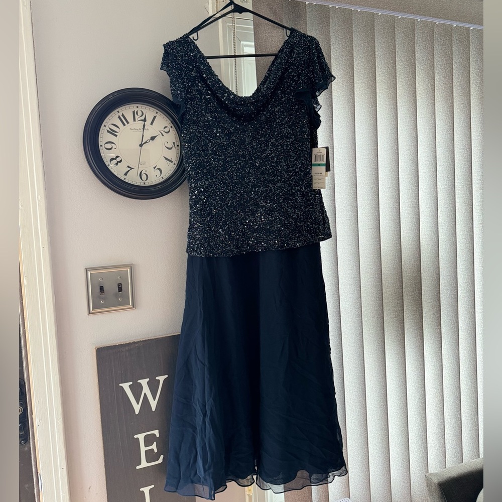 BNWT- J KARA cocktail dress in navy blue
